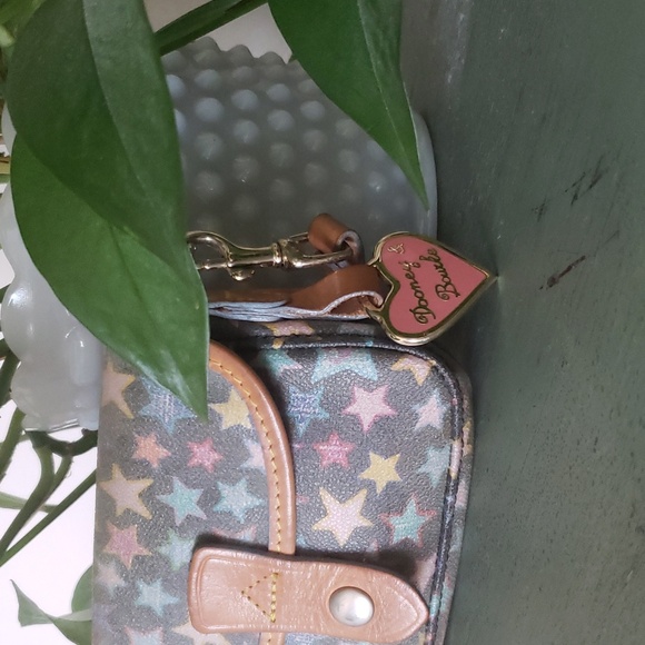 Vintage y2k Dooney Bourke Star Clutch Wristlet - Picture 4 of 11